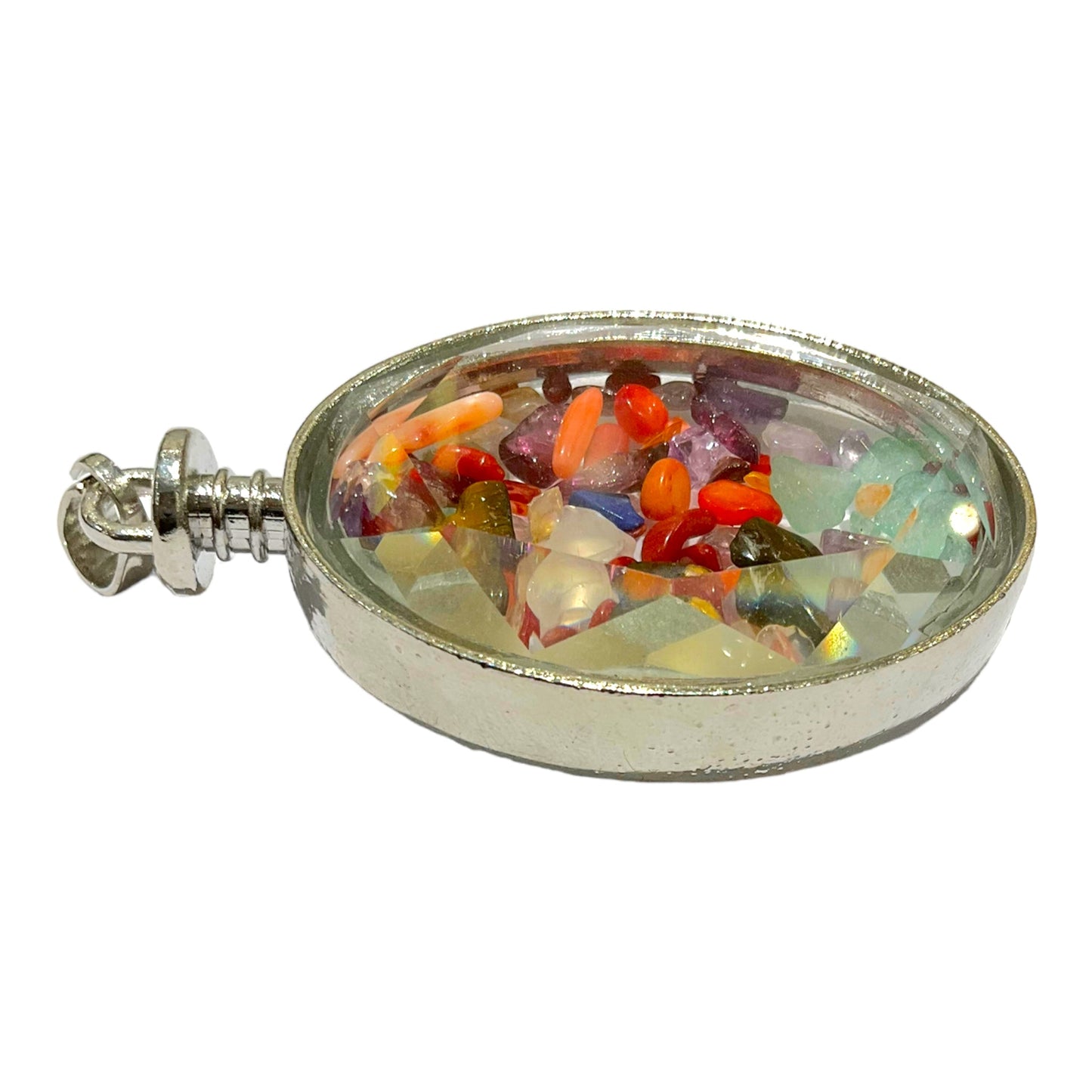 Pendentif ovale facetté 7 chakras