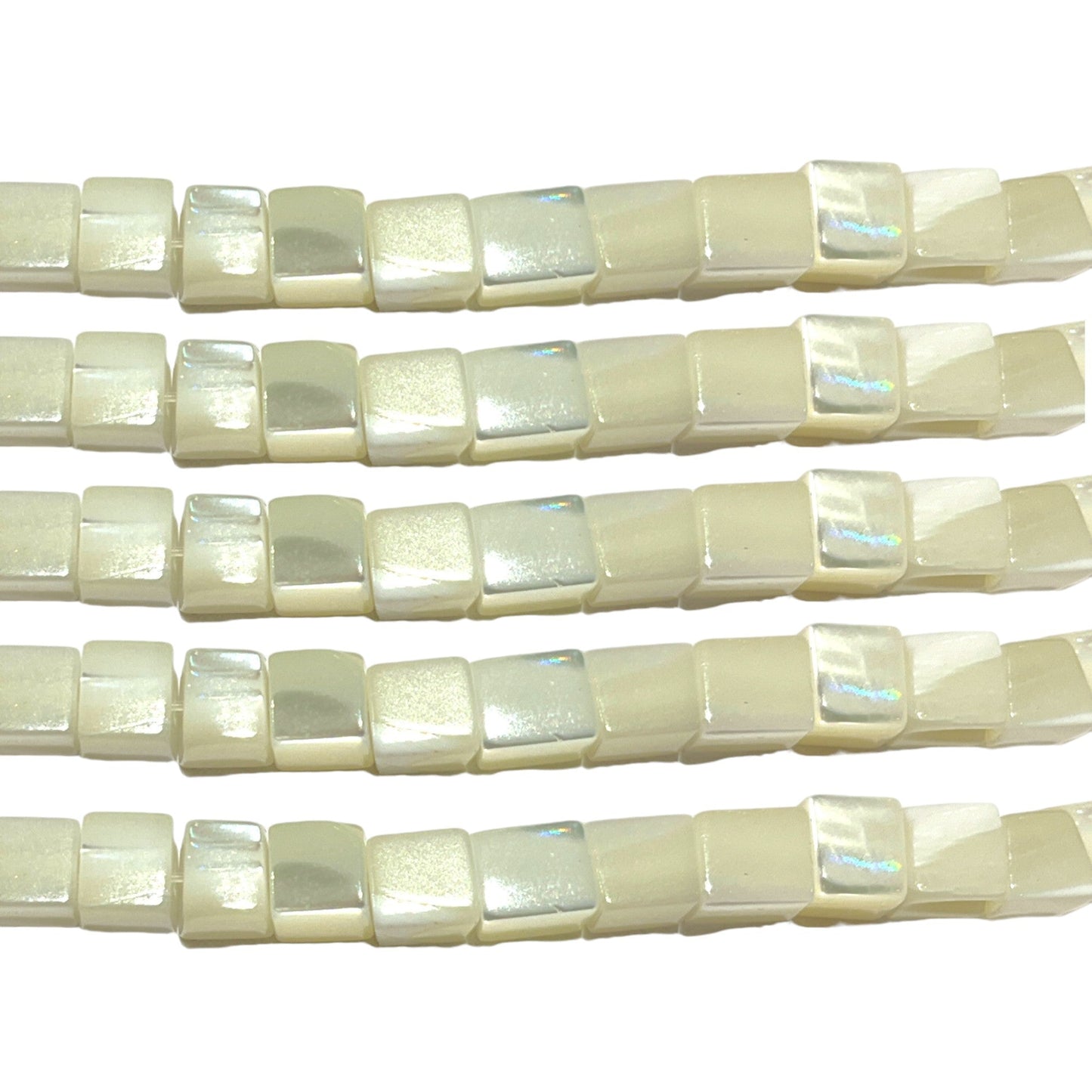 Fil de perle carré en nacre blanche A 4x4 mm