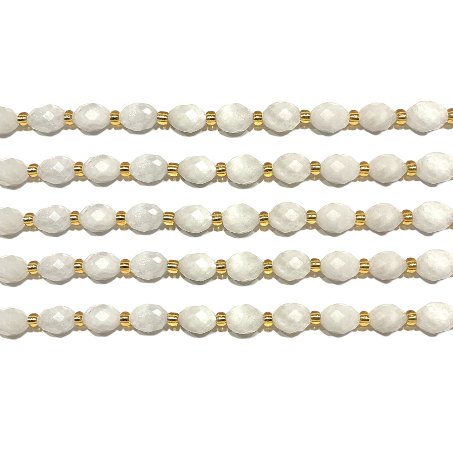 Fil Pierre de lune bleutée ovale facetté 6 x 8 mm