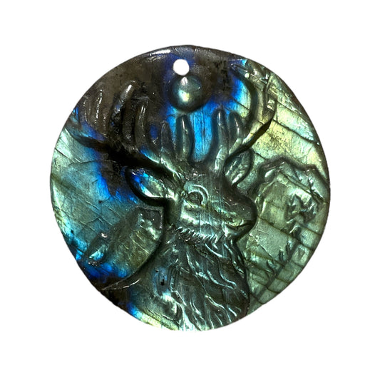 Pendentif plat Labradorite tête de cerf percé devant