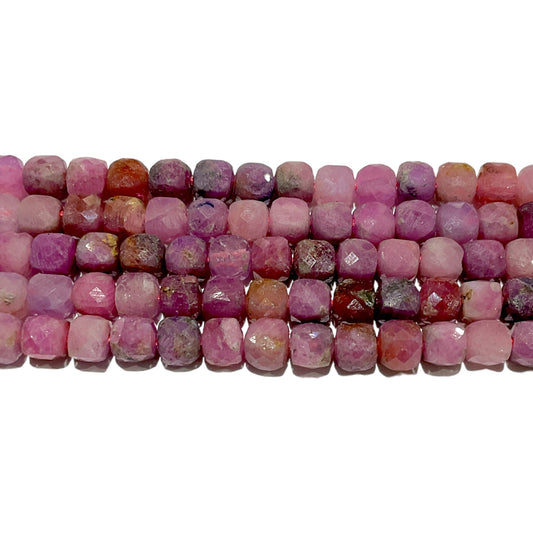 Fil de perles carrées facetté Rubis 4x4 mm