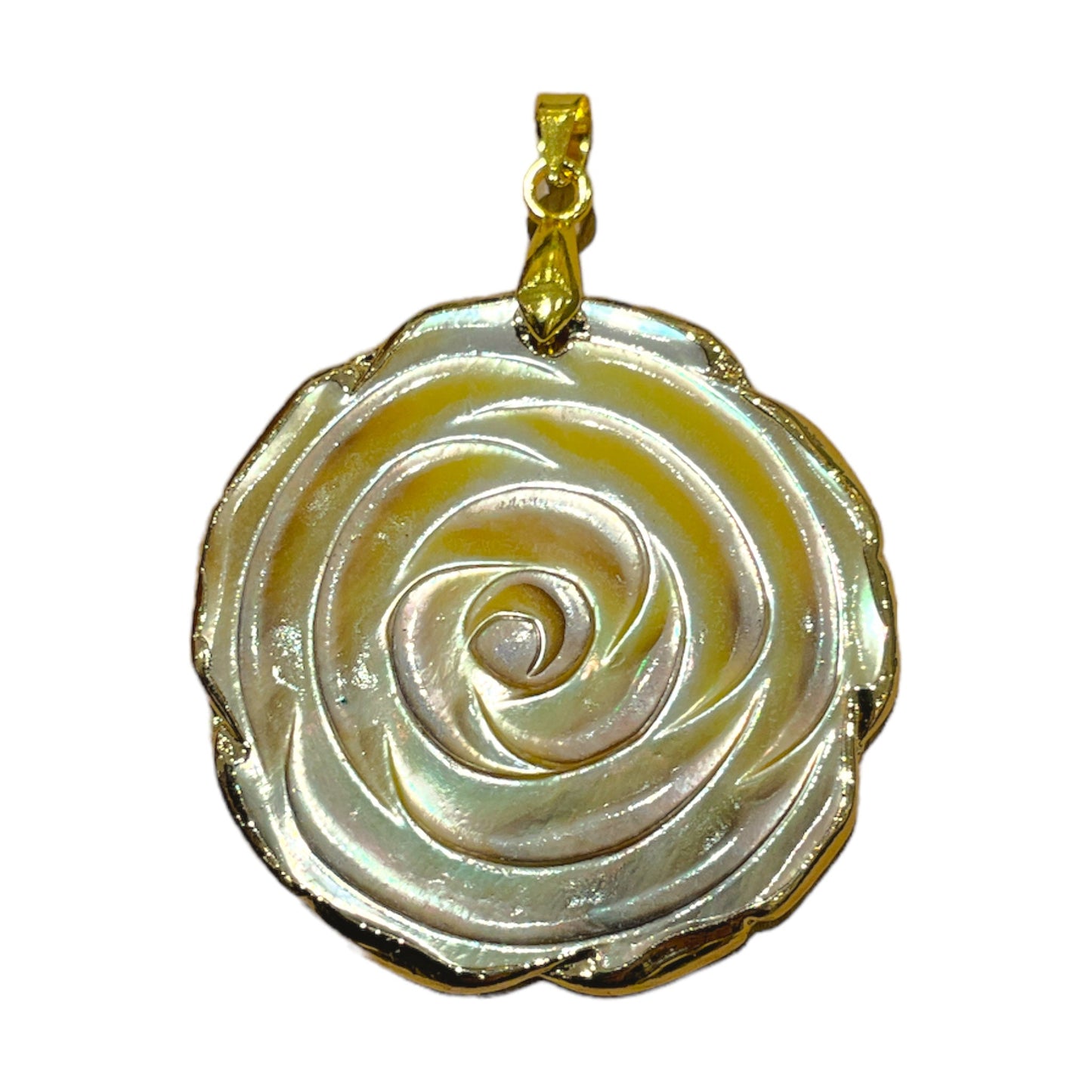 Pendentif rose en nacre couleur crème brûlée