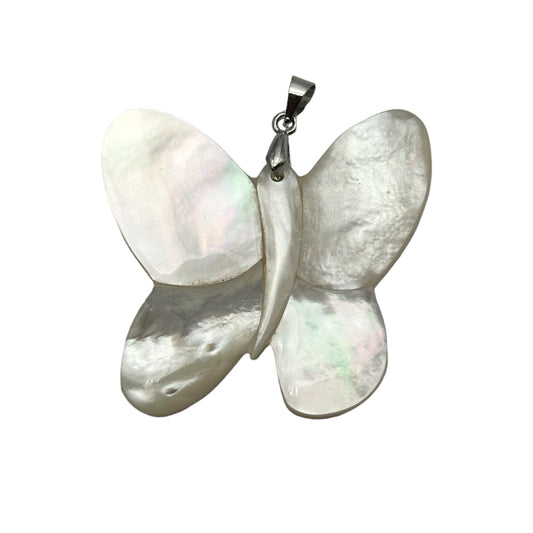 Pendentif Papillon nacre blanche